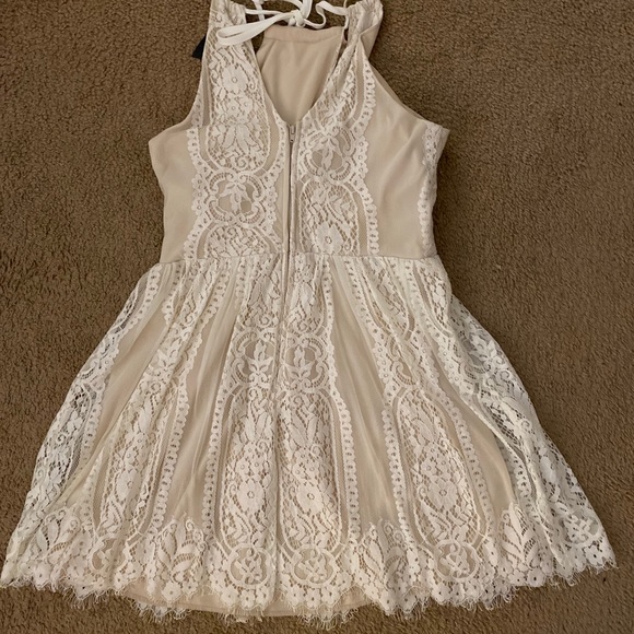 Cream Colored Dress. - Picture 2 of 2